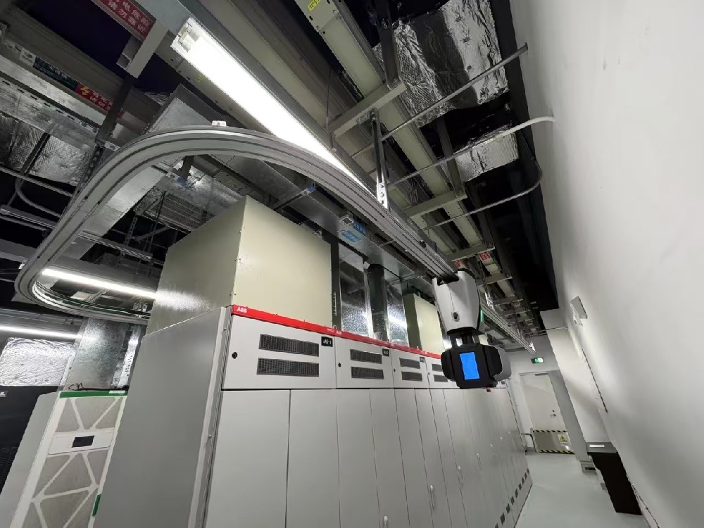 智能巡检机器人